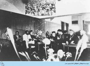 دیدار امام موسی صدر با روحانیون مسیحی در مجلس اعلای شیعیان
