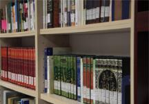ارائه خدمات کتابخانه تخصصی و مرکز اسناد موسسه امام موسی صدر به مخاطبان