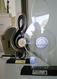 gozareshtasviri-moassesat-mahd921024m09